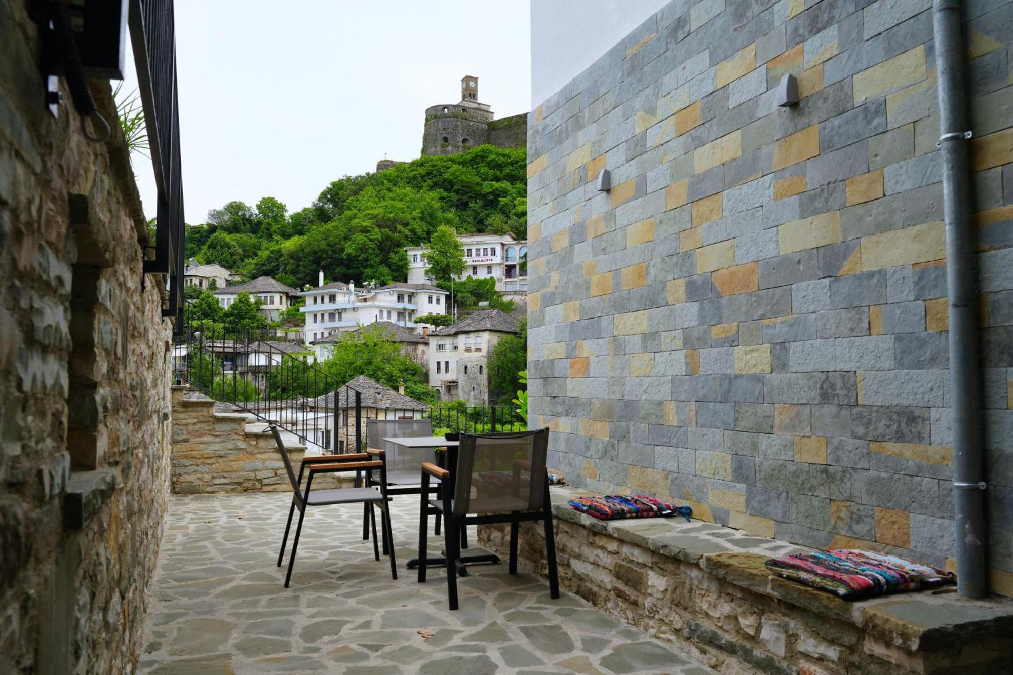 Castlefront Villa Gjirokastër Extérieur photo