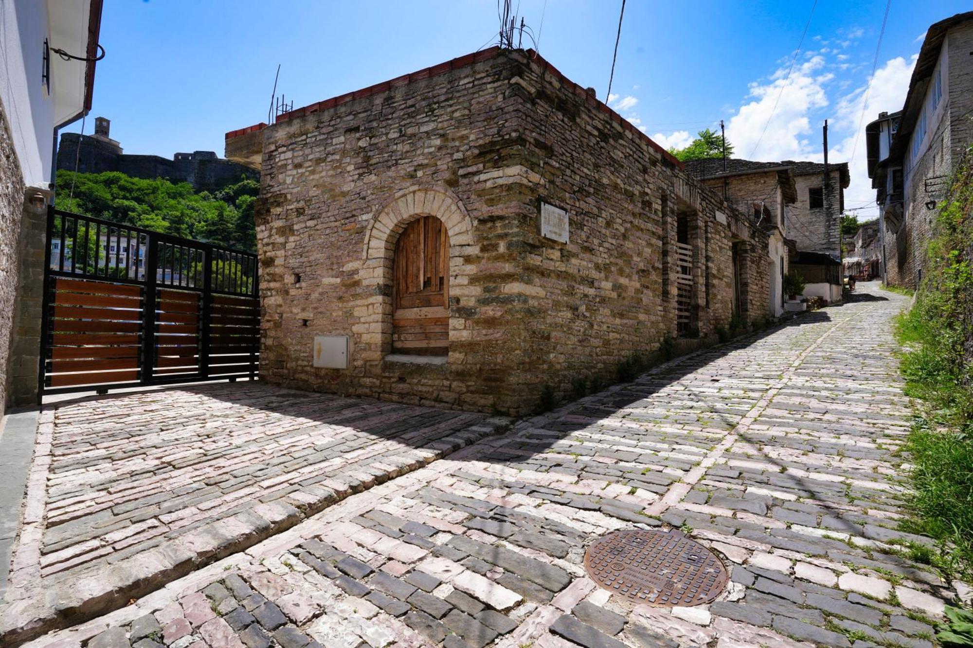Castlefront Villa Gjirokastër Extérieur photo
